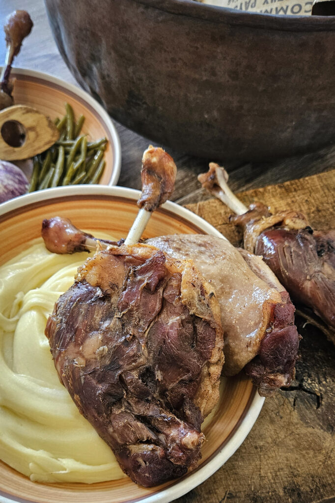 Cuisse de canard confite de la ferme des cazalous Tarn aveyron lot